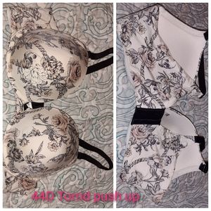 Torrid 44d underwire padded push up bra skulls flowers backsmoother